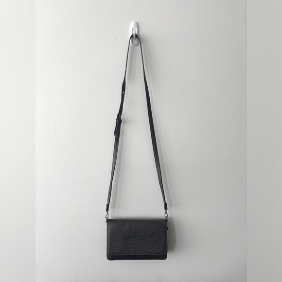 Matt and Nat Bee Vegan Crossbody Bag Grey - Picture 3 of 6